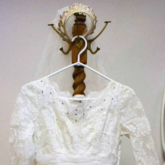 Vintage Custom Wedding Dress With Veil - Picture 1 of 2